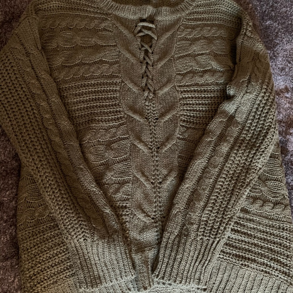 Sweatshirt